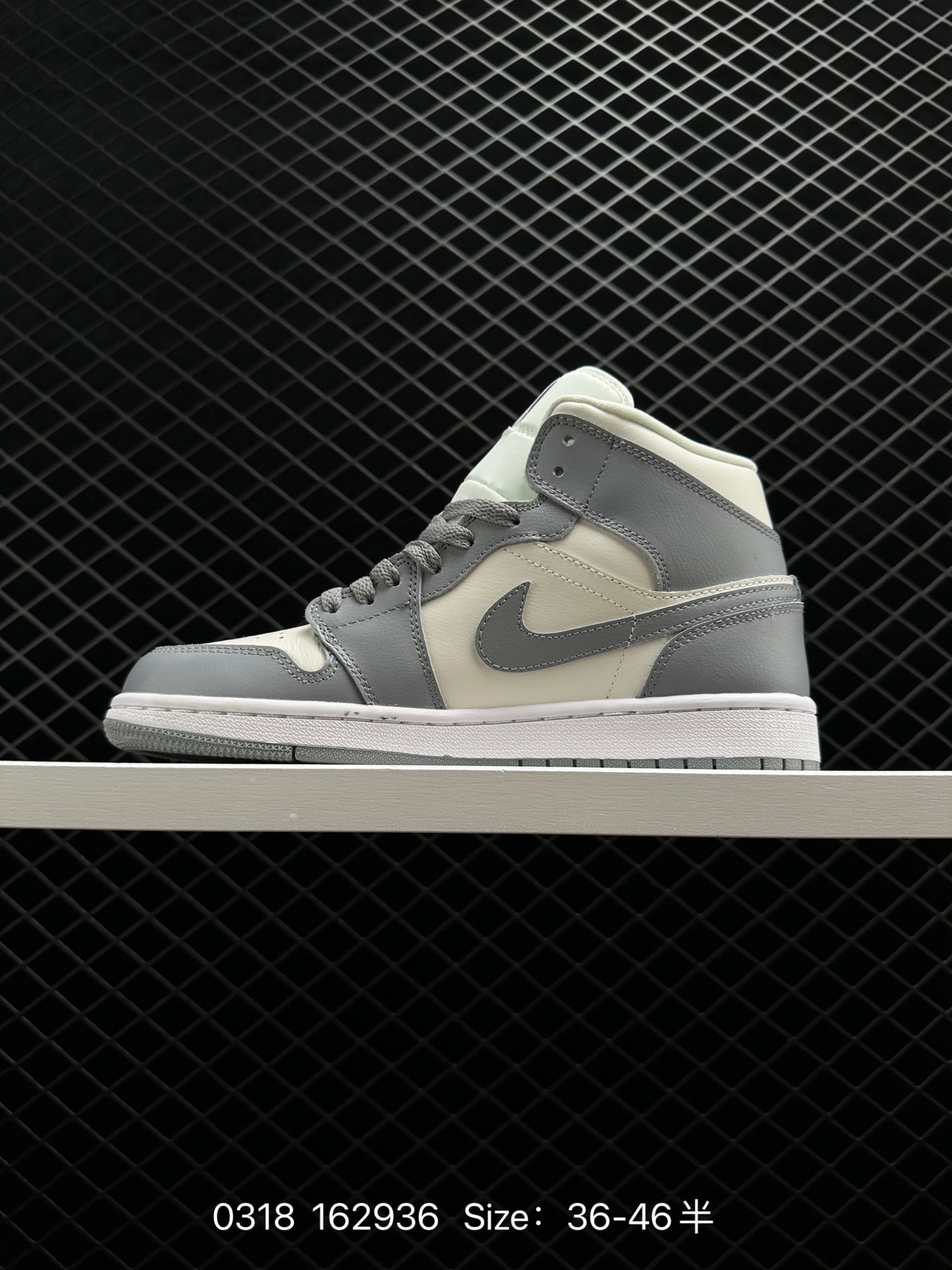 NIKE AIR JORDAN 1 MID AJ1